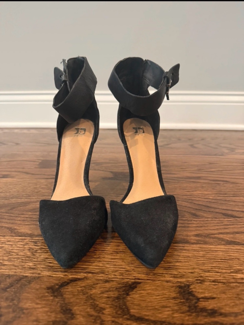 Women's Black Ankle-Strap Pointed-Toe Heels